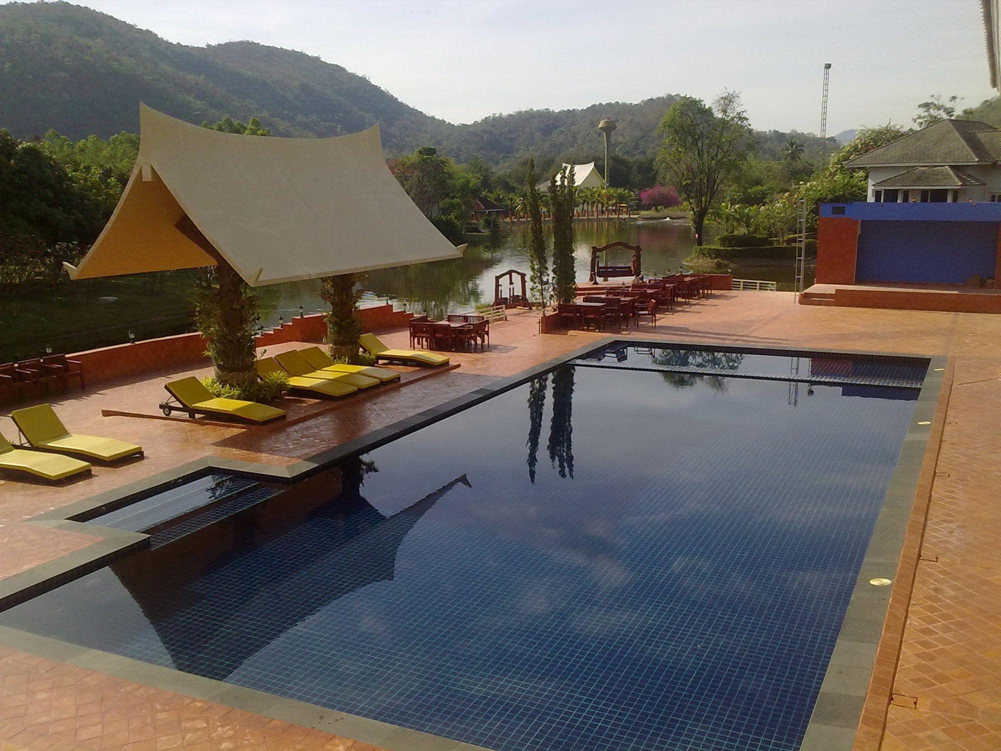 Phu Pha Phung Resort Suan Phueng Luaran gambar